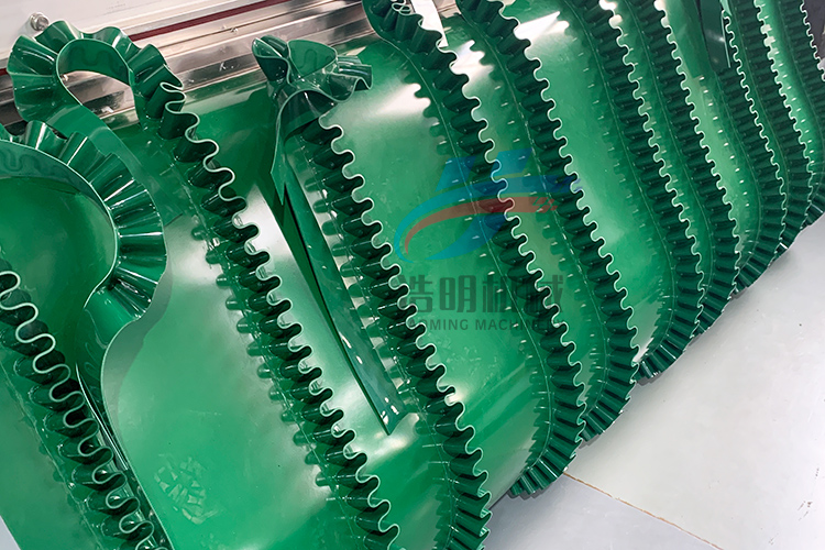 超宽裙边皮带输送机